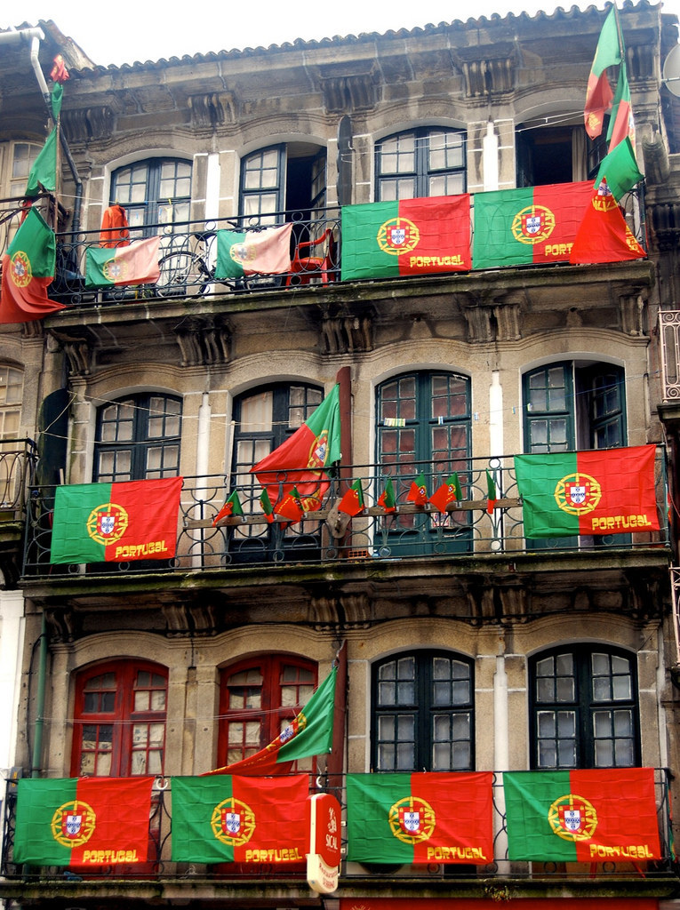 Mas você precisa se perguntar por que exatamente os portugueses têm tanto orgulho do seu país.